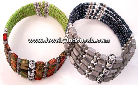 seashell jewellery. Sea Shell Bracelets and Bangles Jewelry Code: Ji BrP25-12