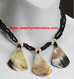 STORE MOP SHELL JEWELRY