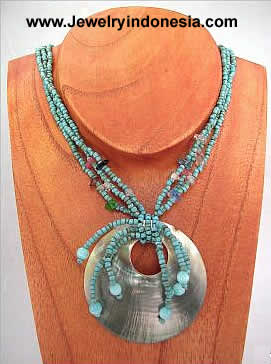 *** REAL PEARL SHELL NECKLACE WITH SEA SHELLS & BEADS ***