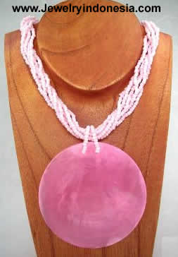 *** DYED CAPIS SHELL NECKLACE ***