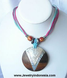 *** BEST SELLER ! MUST BUY ! *** Wood, Beads & Shell Necklace