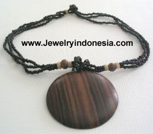 Beads Necklace with Wood