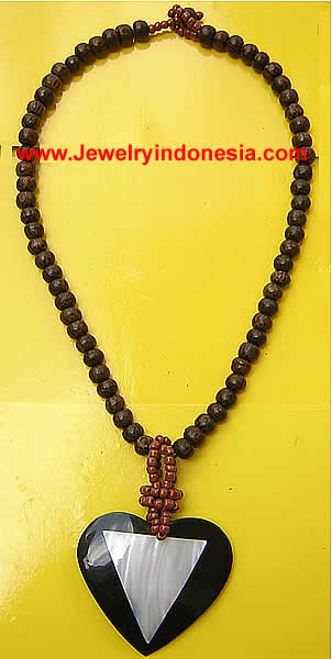 COCO WOOD BEADS COSTUME JEWELRY