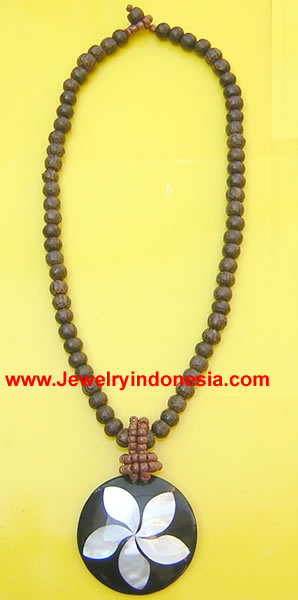 COCONUT WOOD BEADS NECKLACES