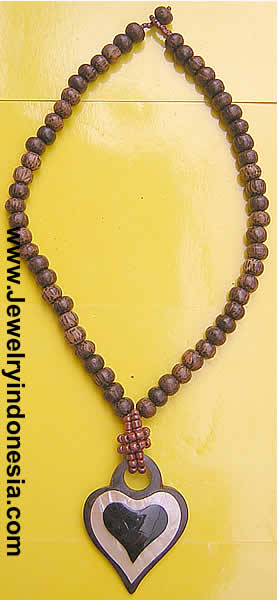 WOOD BEADS NECKLACES