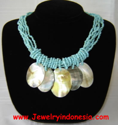 BEADS NECKLACE WITH PEARL SHELLS PENDANT BEADED NECKLACE COMPANY IN BALI