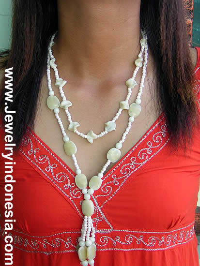 HANDMADE NECKLACE