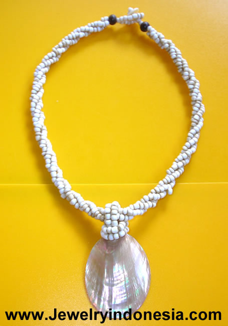 Pearl Shell Jewelry Retailer