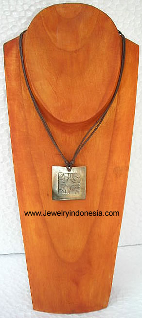 Fashion Necklace With Beads Bali