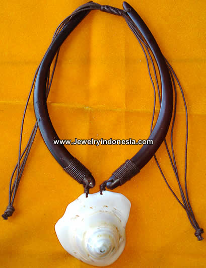 Ebony Wood And Shell Necklaces Bali