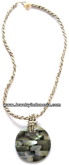 Pearl Shell Necklaces Jewelry Distributor