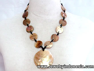 Pearl Shell Necklaces Jewelry Manufacturer