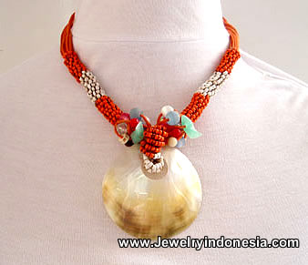 Pearl Shell Necklaces Jewelry Exports