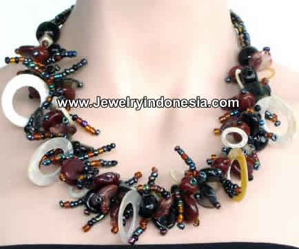 Beads Necklaces Companies