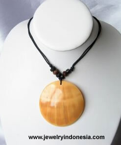 BEADS NECKLACE MOP SHELL PENDANT