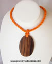 BEADS NECKLACE WOOD PENDANT