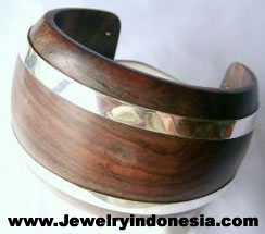 BALI SILVER AND WOOD BANGLE