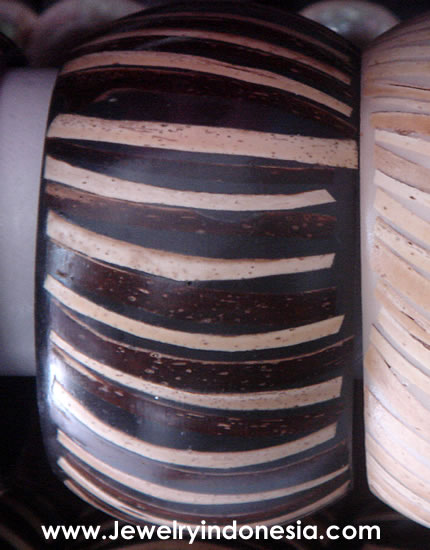 Wood Bangles Wholesaler Bali Indonesia