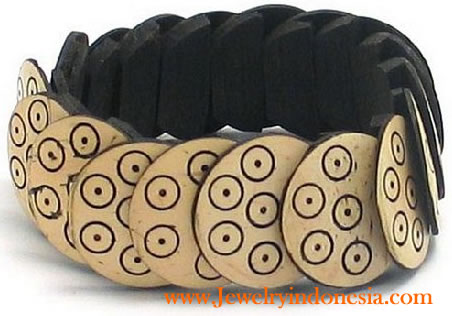 Coco Shell Bracelets from Bali CV MAYA Fashion Jewelry Manufacturer Company Indonesia