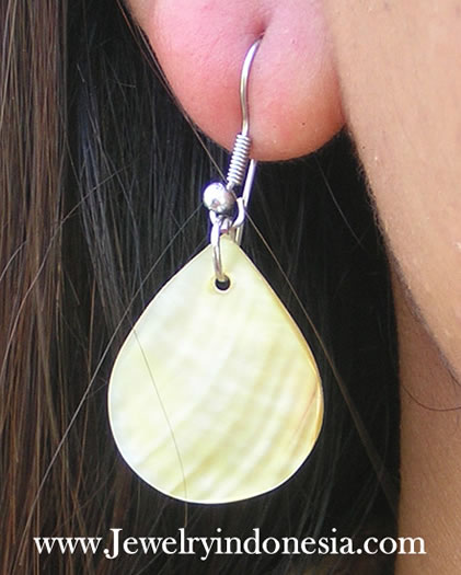 Pearl Shell Earrings