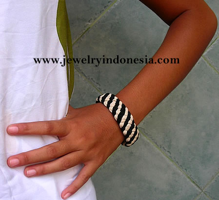 Leather Jewelry Bali Indonesia