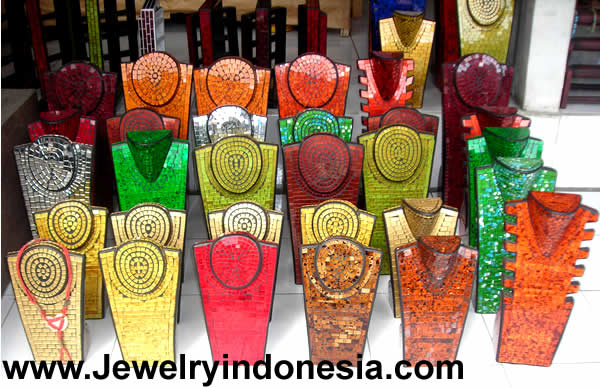 Wooden Jewelry Displays from Indonesia